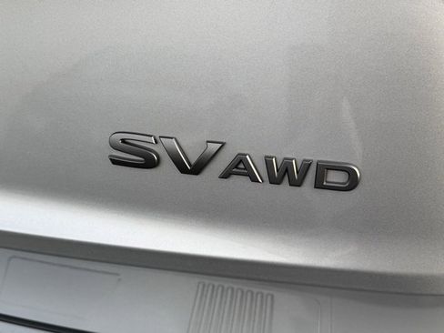 Used 2024 Nissan Rogue SV image 7