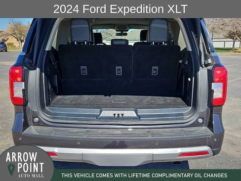 Used 2024 Ford Expedition XLT image 17