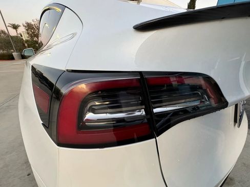 Used 2023 Tesla Model Y Performance image 46