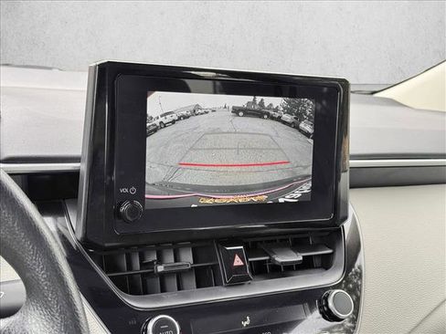 Used 2024 Toyota Corolla LE image 11