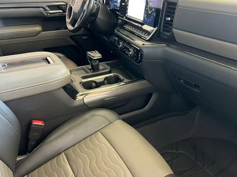 Used 2022 Chevrolet Silverado 1500 ZR2 w/ Technology Package AWD/4WD image 19