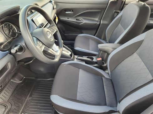 New 2025 Nissan Versa SV w/ Trunk Package image 9