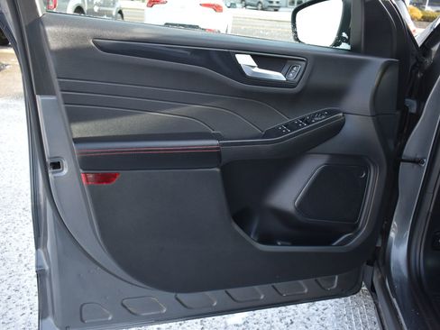 Used 2025 Ford Escape ST-Line image 10