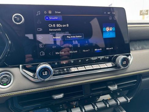 Used 2024 Chevrolet Colorado ZR2 w/ ZR2 Convenience Package III AWD/4WD image 19
