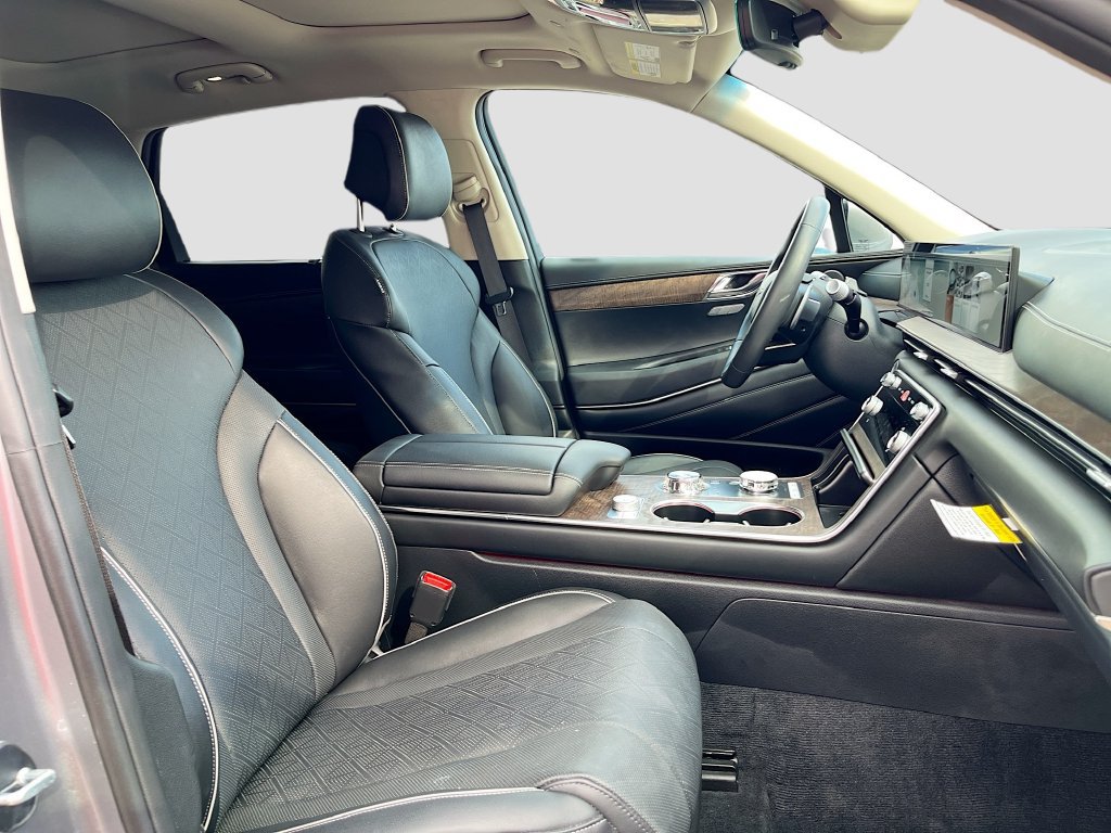 Used 2025 Genesis GV80 2.5T Prestige AWD/4WD image 29