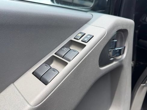 Used 2021 Nissan Frontier SV AWD/4WD image 8