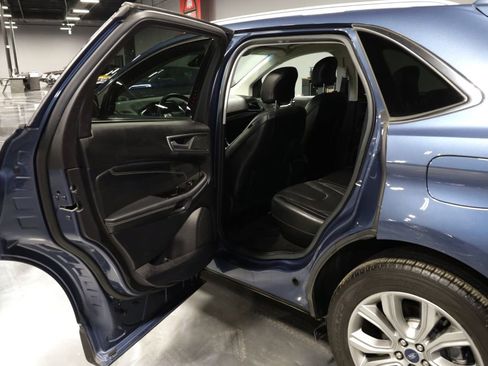 Used 2019 Ford Edge Titanium w/ Cargo Accessory Package AWD/4WD image 16