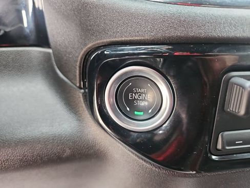 Used 2025 Chevrolet Silverado 2500 ZR2 AWD/4WD image 17