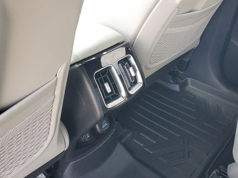 Used 2025 Kia Sorento SX Prestige AWD/4WD image 14