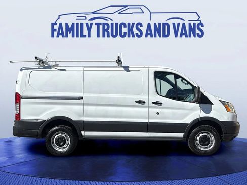Used 2016 Ford Transit 250 130 Low Roof RWD image 6