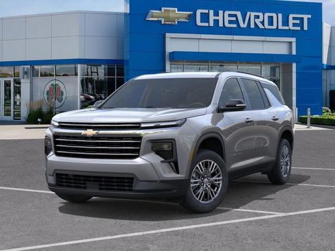 New 2026 Chevrolet Traverse LT w/ Driver Confidence Package image 6