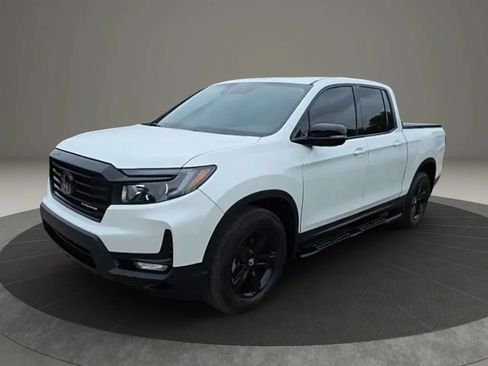 Used 2023 Honda Ridgeline Black Edition image 3