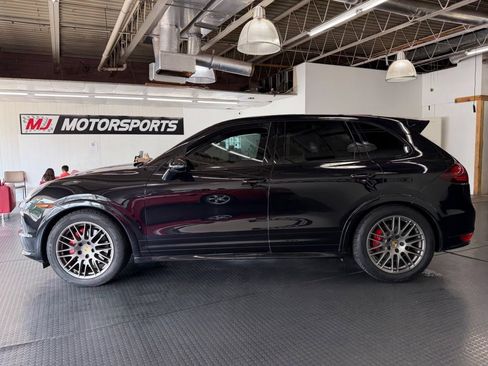 Used 2014 Porsche Cayenne GTS AWD/4WD image 5