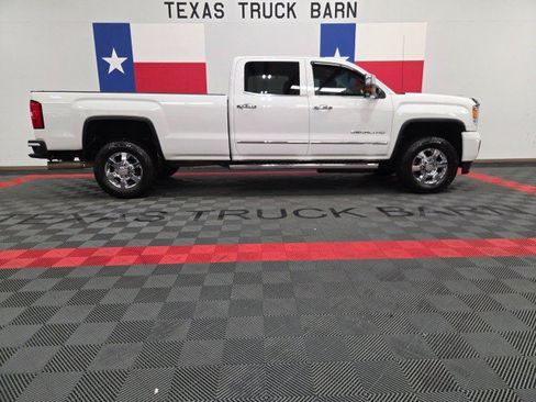 Used 2015 GMC Sierra 3500 Denali w/ Duramax Plus Package AWD/4WD image 8