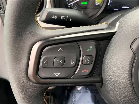Used 2024 Jeep Wrangler Unlimited w/ Convenience Group AWD/4WD image 19