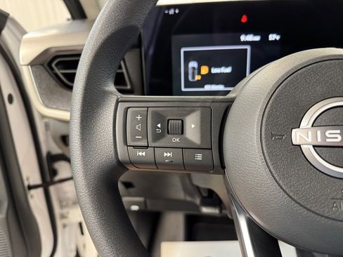 Certified 2025 Nissan Kicks SV image 28