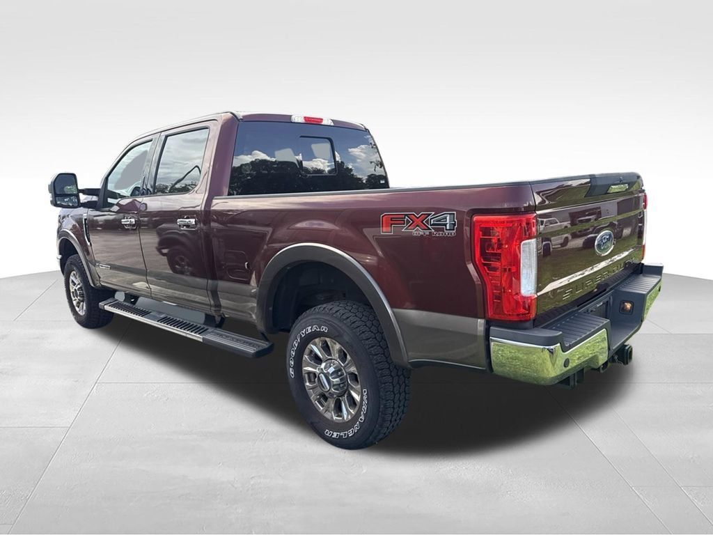Used 2017 Ford F250 Lariat AWD/4WD image 3