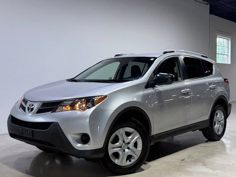 Used 2014 Toyota RAV4 LE AWD/4WD image 1