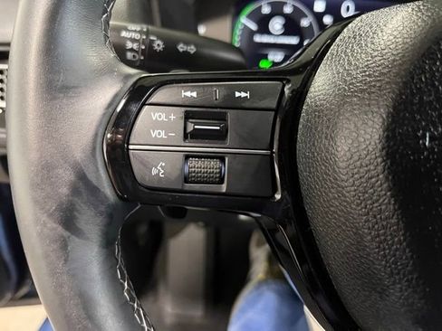 Used 2025 Honda Civic Sport image 25