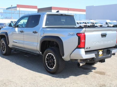 Used 2024 Toyota Tacoma TRD Off-Road AWD/4WD image 6