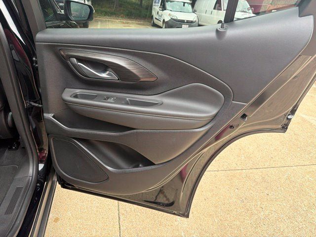 Used 2022 GMC Terrain SLT w/ Tech Package AWD/4WD image 24