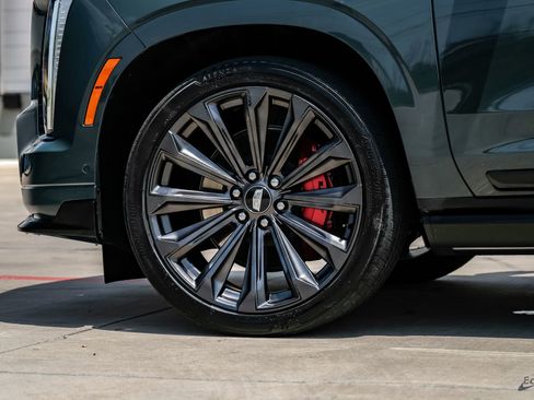 Used 2025 Cadillac Escalade V AWD/4WD image 91