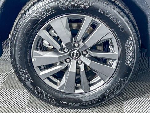 Certified 2025 Nissan Pathfinder SV w/ SV Premium Package image 11