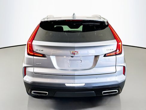 Used 2024 Cadillac XT4 Premium Luxury image 6