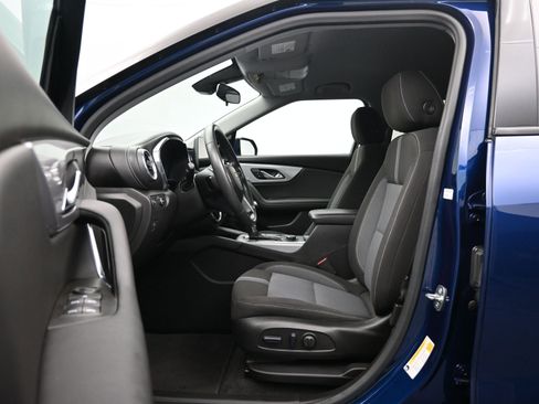 Used 2023 Chevrolet Blazer LT image 9