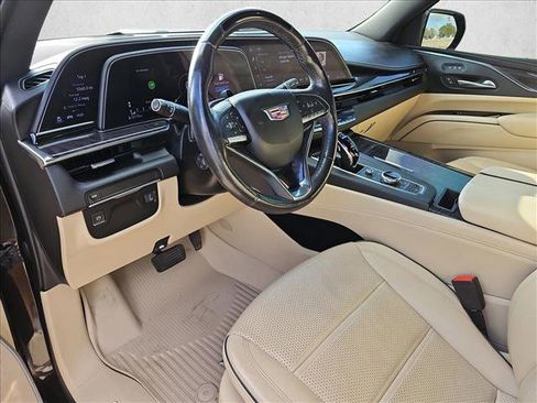 Used 2023 Cadillac Escalade Premium Luxury image 10