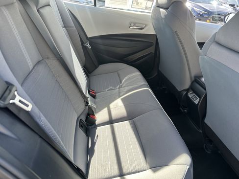 Used 2025 Toyota Corolla SE image 7
