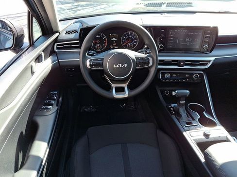 Used 2023 Kia K5 LXS image 21