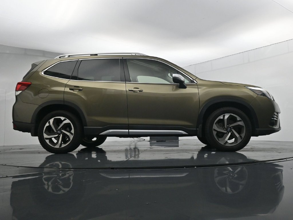 Used 2022 Subaru Forester Touring AWD/4WD image 24