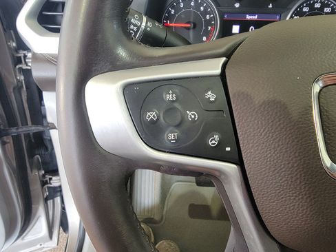 Used 2022 GMC Acadia SLT w/ Preferred Package FWD image 17