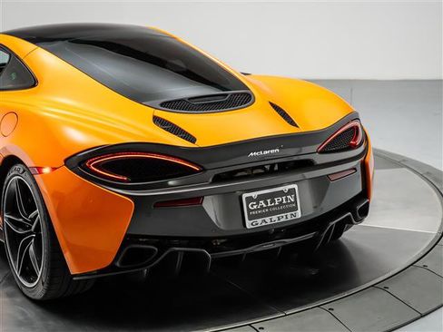 Used 2017 McLaren 570S image 38