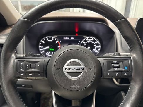 Used 2021 Nissan Rogue SV w/ Premium Package image 11