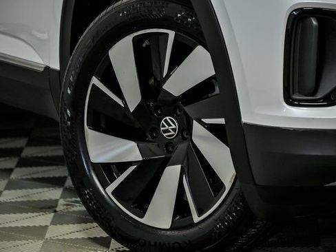 Certified 2024 Volkswagen Atlas Cross Sport SEL image 3