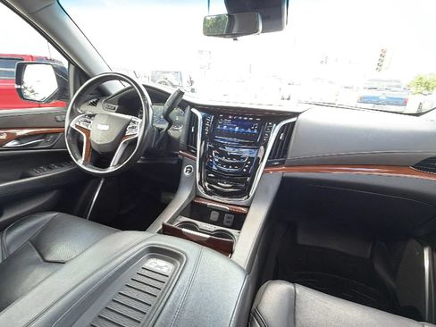 Used 2019 Cadillac Escalade ESV Premium Luxury AWD/4WD image 66