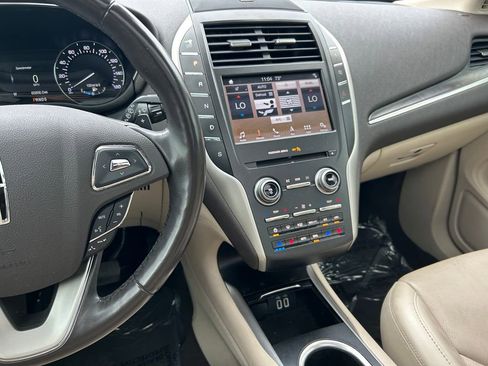 Used 2019 Lincoln MKC Reserve w/ MKC Climate Package image 17