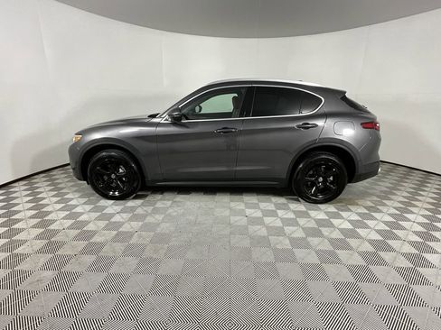 Used 2020 Alfa Romeo Stelvio image 2