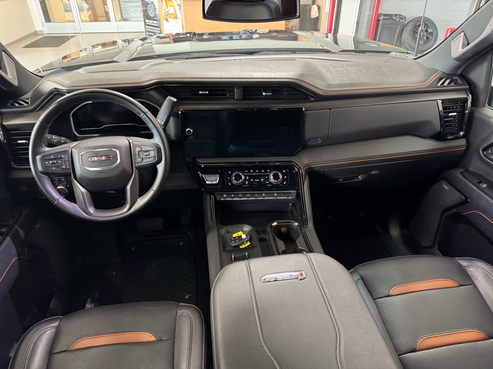 Certified 2024 GMC Sierra 2500 AT4 w/ AT4 Preferred Package AWD/4WD image 13