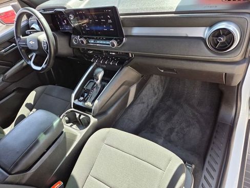 Used 2023 Chevrolet Colorado LT w/ LT Convenience Package image 16