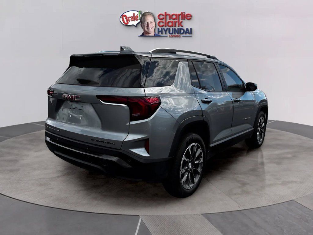 Used 2025 GMC Terrain Elevation w/ Elevation Premium Package AWD/4WD image 5