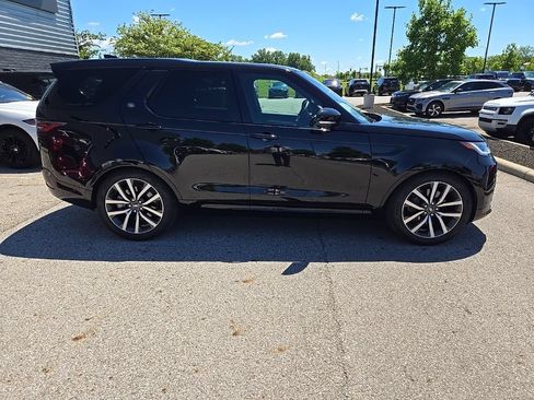 Used 2024 Land Rover Discovery Dynamic SE AWD/4WD image 4