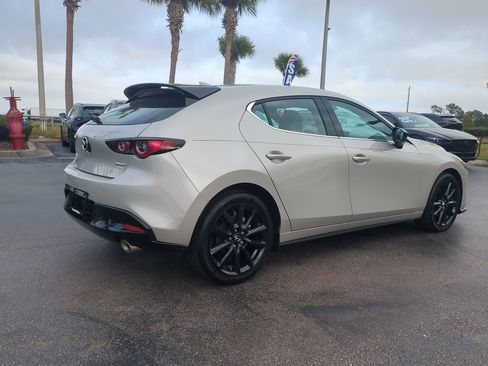Used 2025 MAZDA MAZDA3 Hatchback w/Premium Plus Pkg image 4