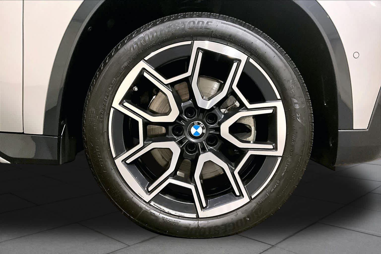 Used 2025 BMW X1 xDrive28i w/ Premium Package AWD/4WD image 10