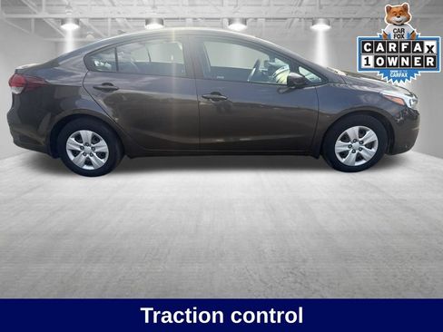 Used 2017 Kia Forte LX FWD image 8