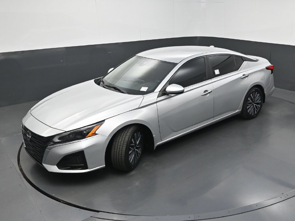 Used 2023 Nissan Altima 2.5 SV FWD image 29
