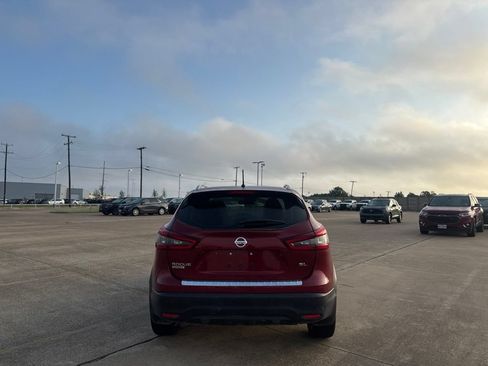 Used 2022 Nissan Rogue Sport SL w/ Premium Package FWD image 18