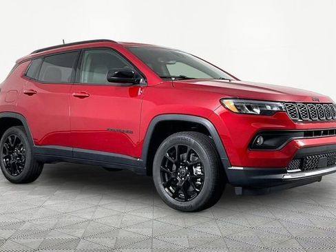 New 2026 Jeep Compass Latitude AWD/4WD image 3